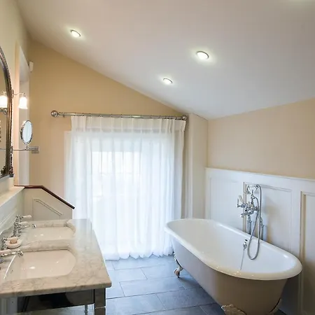 Boyne House * Слейн