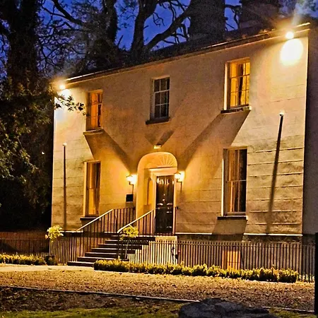Boyne House